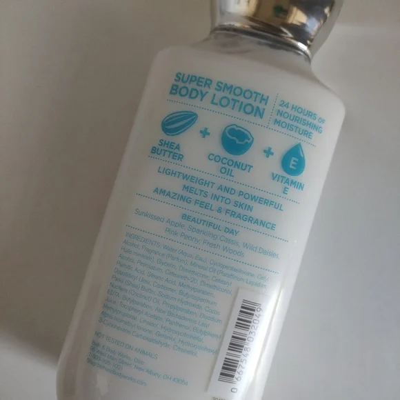 NWOT Bath & Body Works Beautiful Day Lotion - Picture 2 of 2